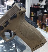 SMITH & WESSON M&P40 M2.0 - 5 of 9