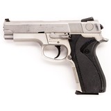 SMITH & WESSON MODEL 4043 - 2 of 4