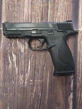 SMITH & WESSON M&P 40 w/ Thumb Safety - 3 of 7