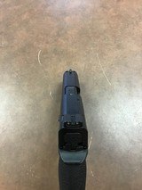 SMITH AND WESSON m&p 40 - 6 of 7