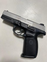 SMITH AND WESSON SW40VE - 1 of 5