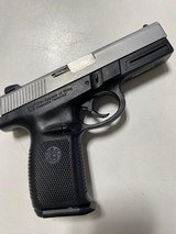 SMITH AND WESSON SW40VE - 4 of 5