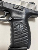 SMITH AND WESSON SW40VE - 2 of 5