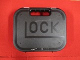 GLOCK 19 Gen 5 Don&sbquo;&sbquo;t Tread On Me 9MM LUGER (9X19 PARA - 5 of 5