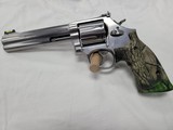 SMITH & WESSON 686 PLUS - 1 of 5