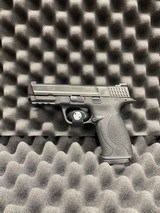 SMITH & WESSON M&P 40 - 1 of 4