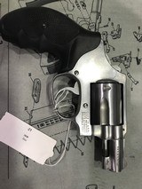 SMITH & WESSON 60 - 2 of 7