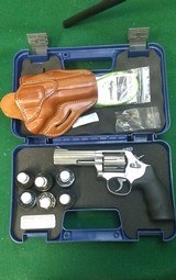 SMITH & WESSON 686 PLUS - 2 of 10