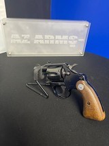 COLT Cobra .38 Spl black w/ Chipped Handle - 1 of 3