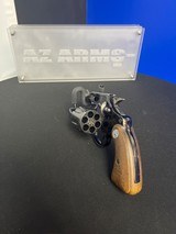 COLT Cobra .38 Spl black w/ Chipped Handle - 3 of 3