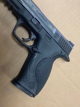 SMITH AND WESSON M&P 40 FULL SIZE WITH NIGHT SIGHTS (DEKALB COUNTY PD TRADE IN) - 3 of 7