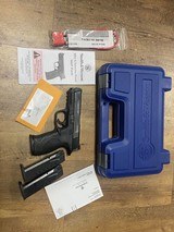 SMITH & WESSON M&P 40 FULL SIZE WITH NIGHT SIGHTS (DEKALB COUNTY PD TRADE IN) - 1 of 7