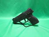 TAURUS PT740 SLIM - 2 of 4