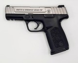 SMITH & WESSON SD40 VE - 1 of 6