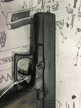 GLOCK 17 - 4 of 7