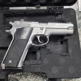 SMITH & WESSON 659 - 2 of 3