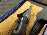 SMITH & WESSON 60 PRO PERFORMANCE - 10 of 11