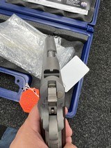 COLT 1911 GOVERNMENT 38 SUPER SERIES 70 - 3 of 5