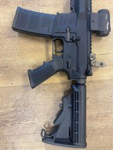 ROCK RIVER ARMS lar-15
with sig Romeo5 red dot magpul flip up sights - 2 of 7