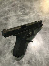 GLOCK 17Gen3 - 3 of 4