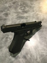 GLOCK 17Gen3 - 3 of 4