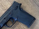 SMITH AND WESSON M&P 9 Shield EZ M2.0 - 3 of 7