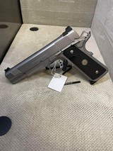 WILSON COMBAT 1911 CQB - 1 of 3