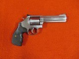 SMITH & WESSON MODEL 686-6 - 1 of 2