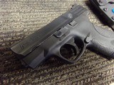 SMITH & WESSON M&P Shield - 2 of 5