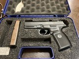 SMITH & WESSON SW40VE - 1 of 7