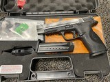 SMITH & WESSON M&P9L PERFORMANCE CENTER - 1 of 1