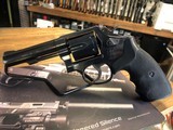 SMITH & WESSON 10-10 - 2 of 4