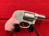 SMITH & WESSON 638 - 2 of 3