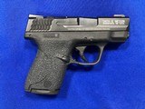 SMITH AND WESSON m&p 40 shield - 1 of 6
