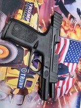 SMITH & WESSON SD9 VE - 1 of 5