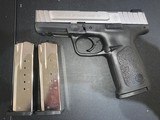 SMITH & WESSON SD40VE .40sw BK/SS - 2 of 3