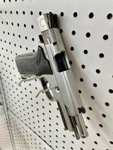 SMITH & WESSON 4046TSW - 5 of 7