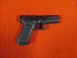 GLOCK 17 GEN 5 - 1 of 4