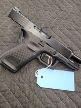 GLOCK 19M - 1 of 5