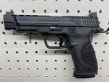 SMITH & WESSON M&P40 - 2 of 6