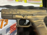 GLOCK 19 G19 BATTLE WORN FLAG 31 RND MAGAZINE - 2 of 5