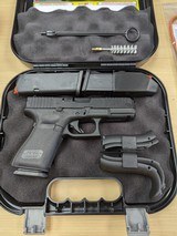 GLOCK G19 GEN 5 - 2 of 3