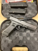 GLOCK 22 G22 GEN 4 (Night Sights) - 3 of 3
