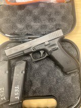 Glock G22 Gen 4 - 2 of 3