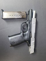 SMITH & WESSON SD40 VE - 2 of 4