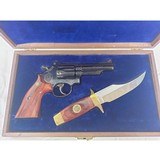 SMITH & WESSON Texas Ranger Commemorative 19-3 w/Knife Wood Case 1973 1 of 8000 - 1 of 7