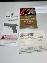 SMITH & WESSON .40 M&P - 5 of 5