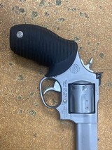 TAURUS 627 Tracker .357 7-shot - 4 of 8
