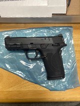 SMITH & WESSON M&P9 SHIELD EZ M2.0 - 2 of 3