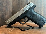 SMITH & WESSON SD40VE - 2 of 4